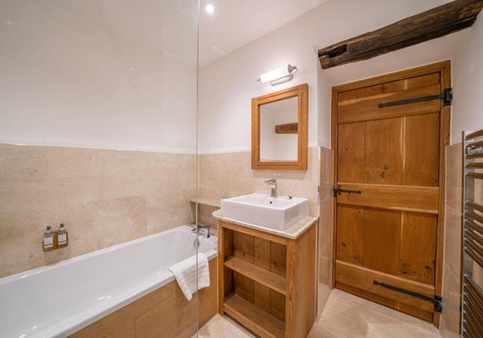 The Fleece Inn Shireshead Esterno foto