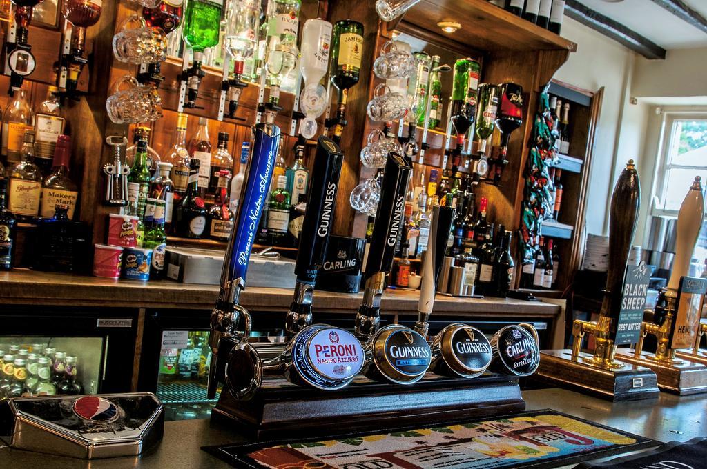 The Fleece Inn Shireshead Esterno foto